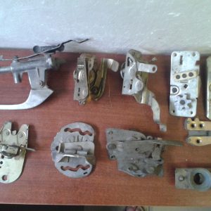 Mechanizmy dverných zámkov