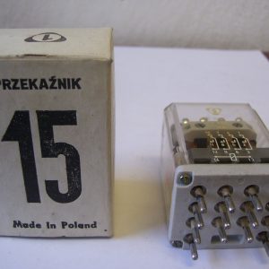 relé R15