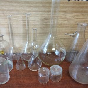 Laboratórne sklo- banky bez zábrusu (Simax)