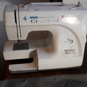 šijace stroje Šijací stroj Tesco EJ15 85W, žiarovka 15W, obal 9€